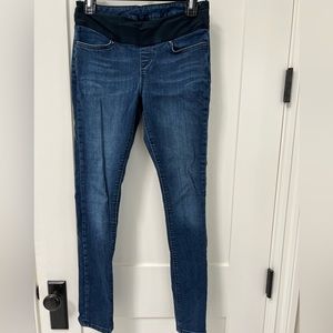 Under the bump maternity jeans dark wash